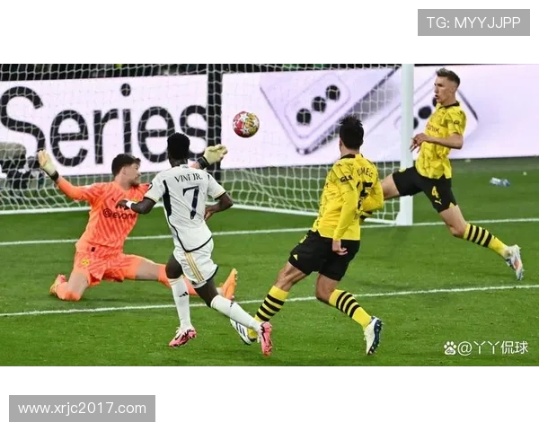 多特蒙德天赋拉满表现波动明显,球队整体稳定性承压对赛季走势形成制约 多特蒙德天赋拉满表现波动明显,球队整体稳定性承压对赛季走势形成制约